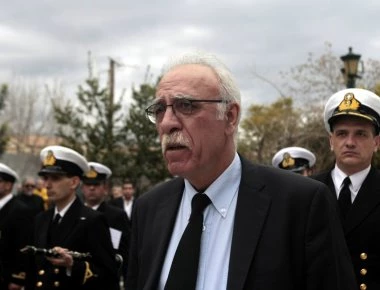 Τι λέει ο Δ.Βίτσας για τα Σκόπια και τις απόψεις Π.Καμμένου και Ιερώνυμου